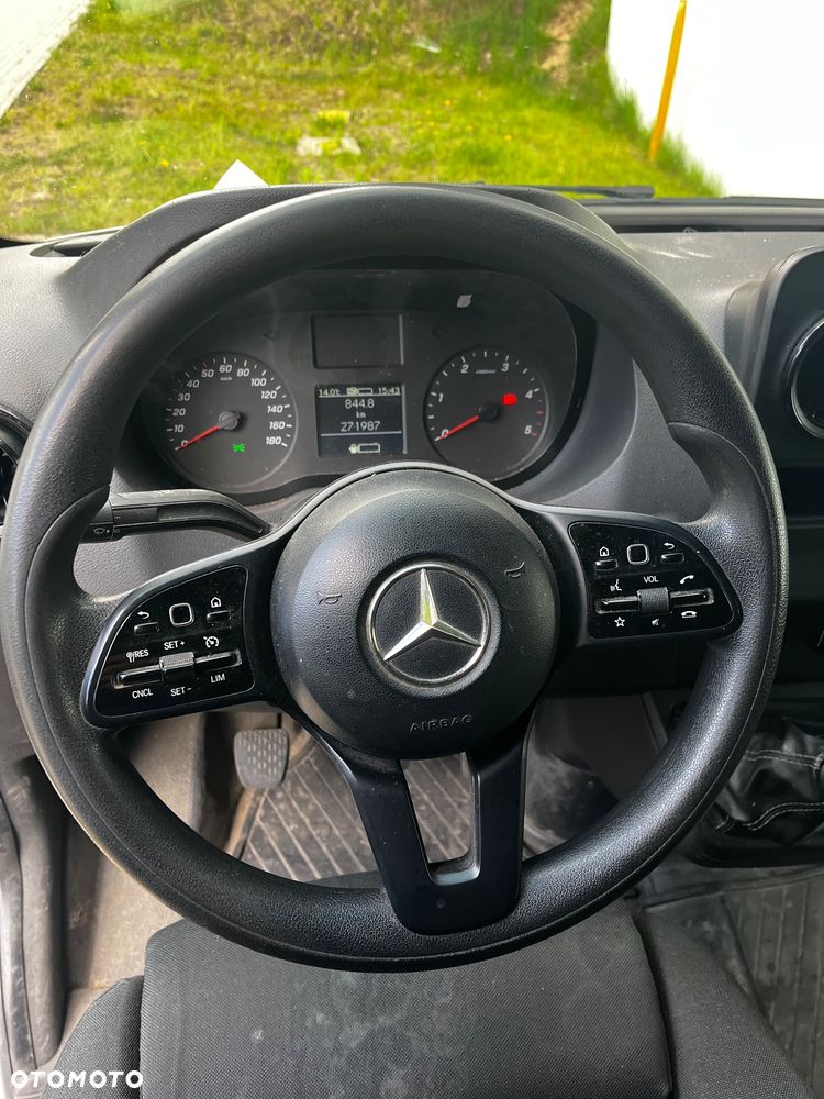 Mercedes-Benz SPRINTER - 10