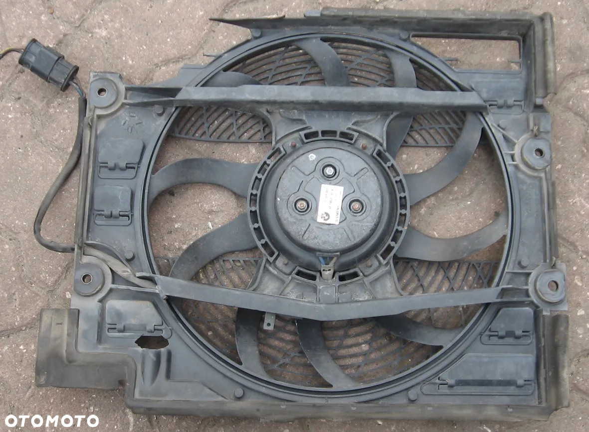 wentylator chłodnicy klimy BMW E39 3 piny - 3