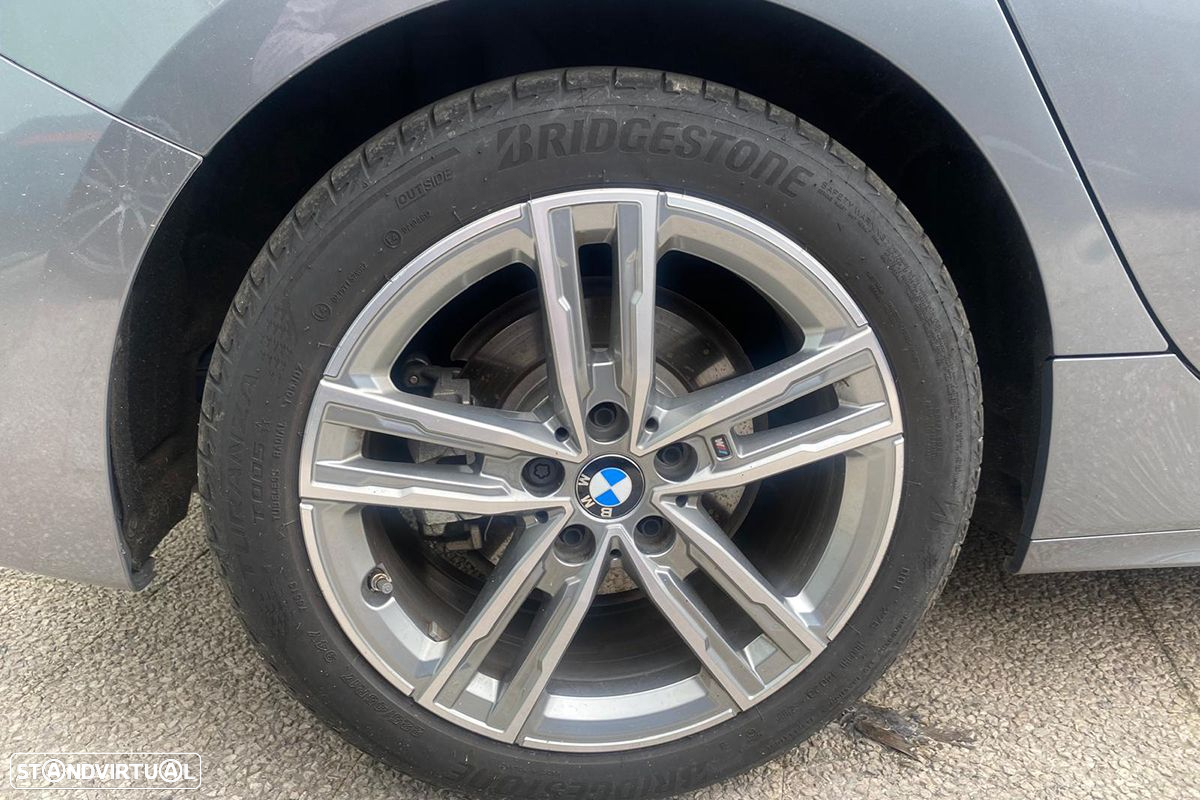 BMW 116 d Pack Desportivo M Auto - 5