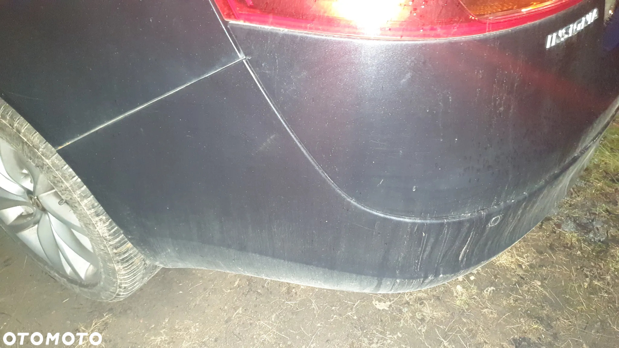 Opel Insignia A kombi zderzak tył Z22C 4 pdc - 3