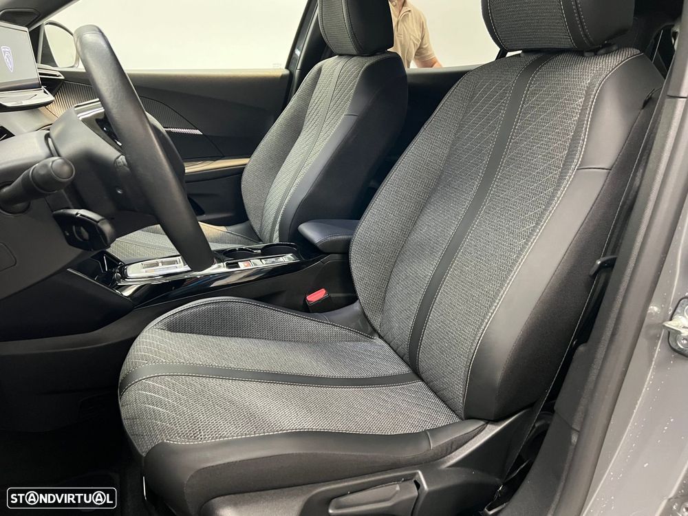 Peugeot e-2008 50 kWh Allure - 5