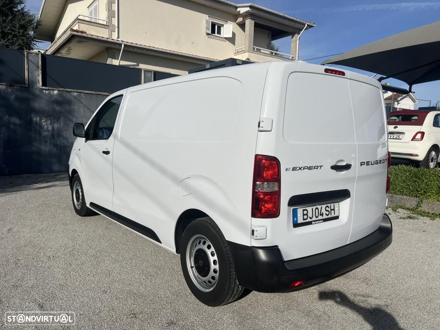 Peugeot e-Expert Cargo M 75KWH - 4