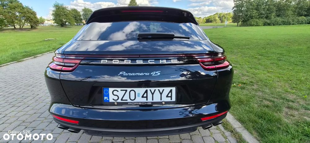 Porsche Panamera 4S Executive - 36