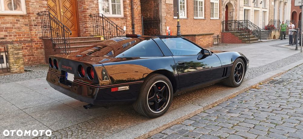 Chevrolet Corvette - 6