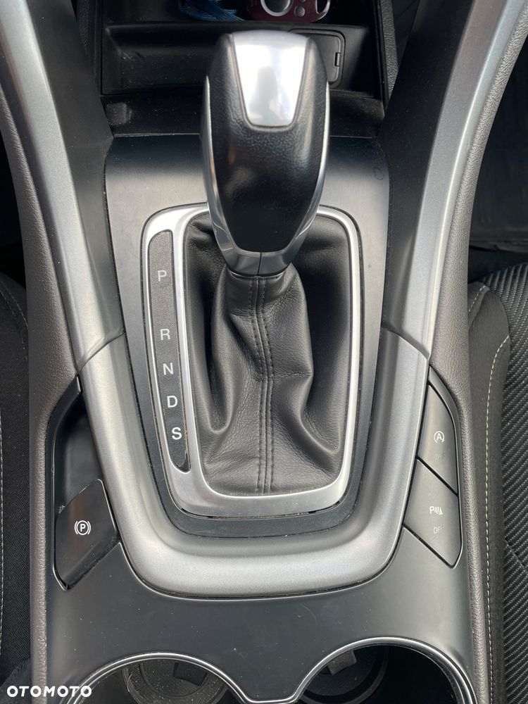 Ford Mondeo 2.0 TDCi Titanium PowerShift - 28