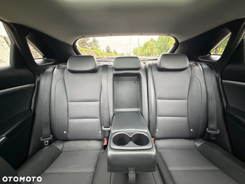 Hyundai i30 1.6 CRDi Premium DCT - 35