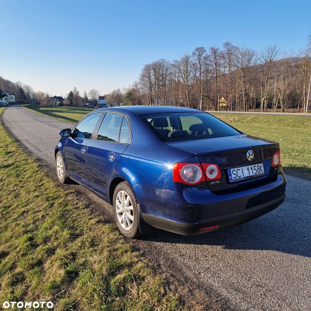 Volkswagen Jetta 1.4 TSI Comfortline - 4