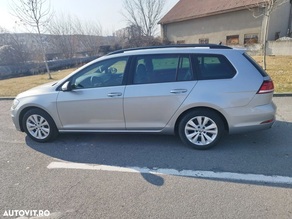 Volkswagen Golf 1.6 TDI Comfortline - 9