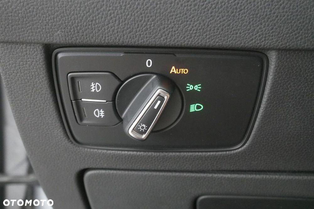 Volkswagen Passat Variant 2.0 TDI EVO Business - 25