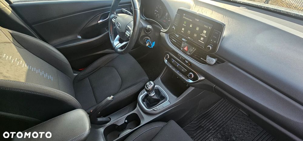 Hyundai i30 1.4 GO - 13
