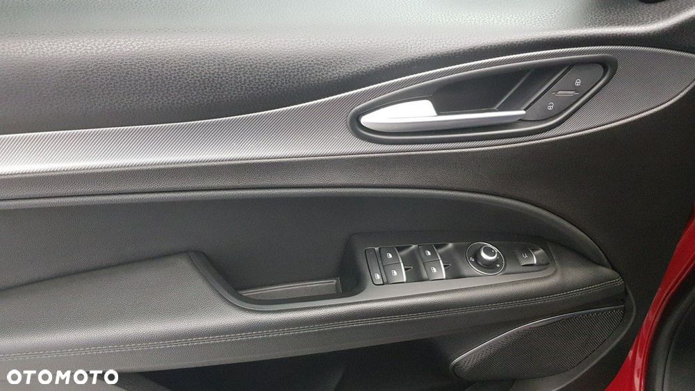 Alfa Romeo Stelvio - 20