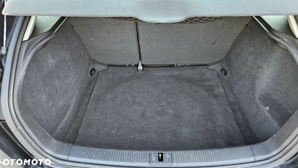 Audi A3 Sportback 1.6 TDI DPF Ambiente S tronic - 23