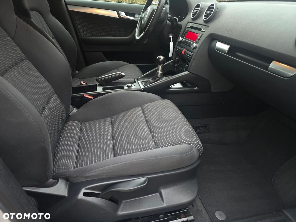 Audi A3 Sportback 1.4 TFSI Attraction - 27