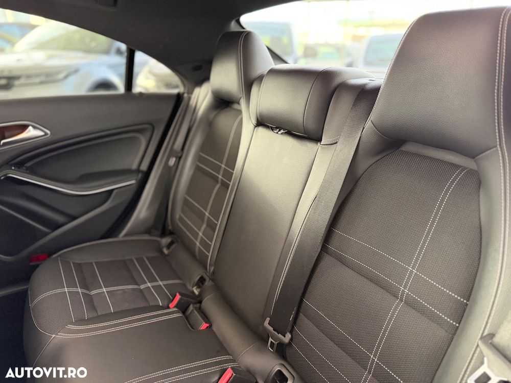 Mercedes-Benz CLA 180 UrbanStyle Edition - 31