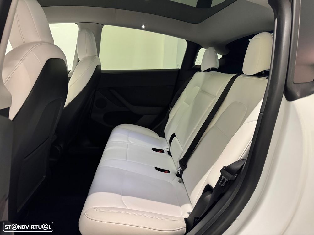 Tesla Model Y Long Range Tração Integral - 31