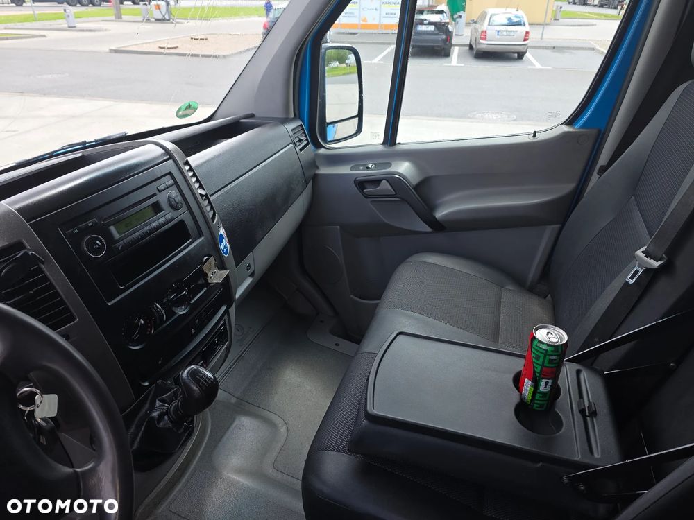 Mercedes-Benz Sprinter - 9