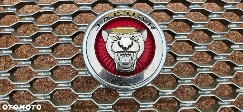 Jaguar XJ 351 LIFT 2015-2019 Atrapa zderzaka przedniego Grill Kratka środkowa znaczek emblemat logo - 5