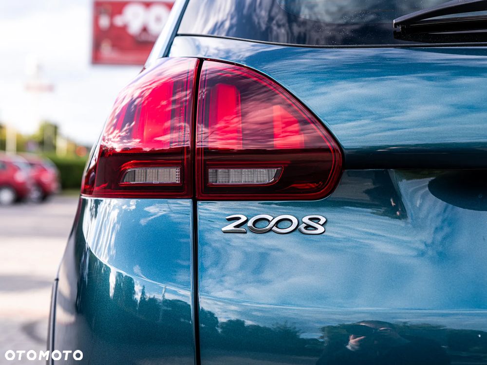 Peugeot 2008 1.2 Pure Tech Allure S&S EAT6 - 10