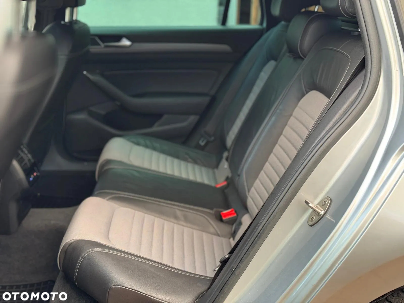 Volkswagen Passat - 13
