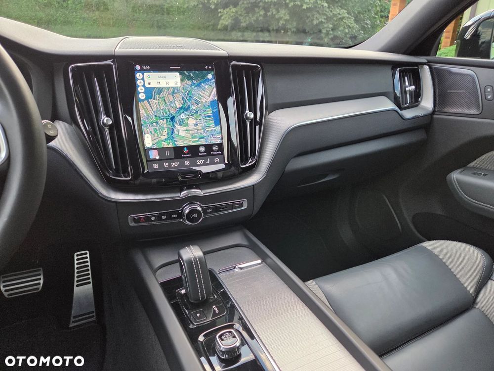 Volvo XC 60 B4 D AWD Ultimate Bright - 31