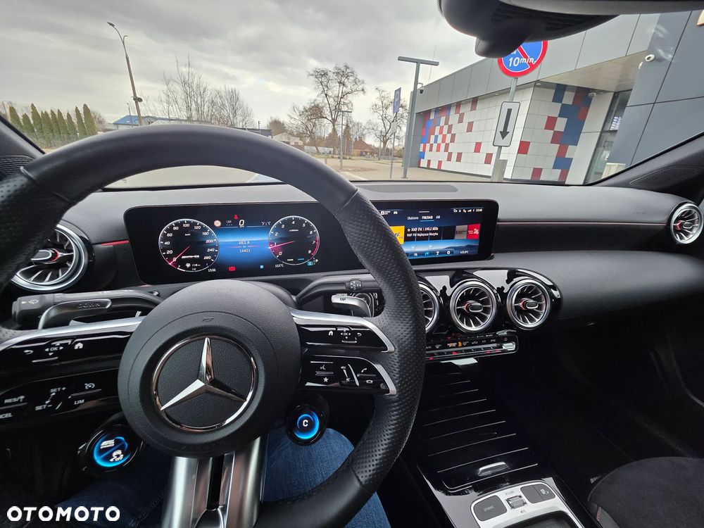 Mercedes-Benz Klasa A 35 AMG 4-Matic 7G-DCT - 11
