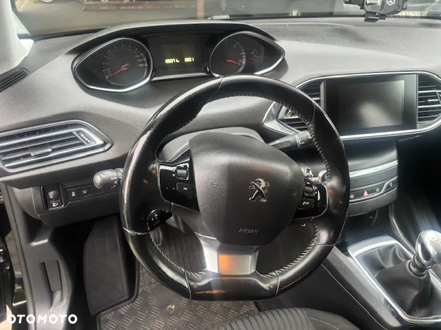 Peugeot 308 1.6 BlueHDi Active S&S - 11