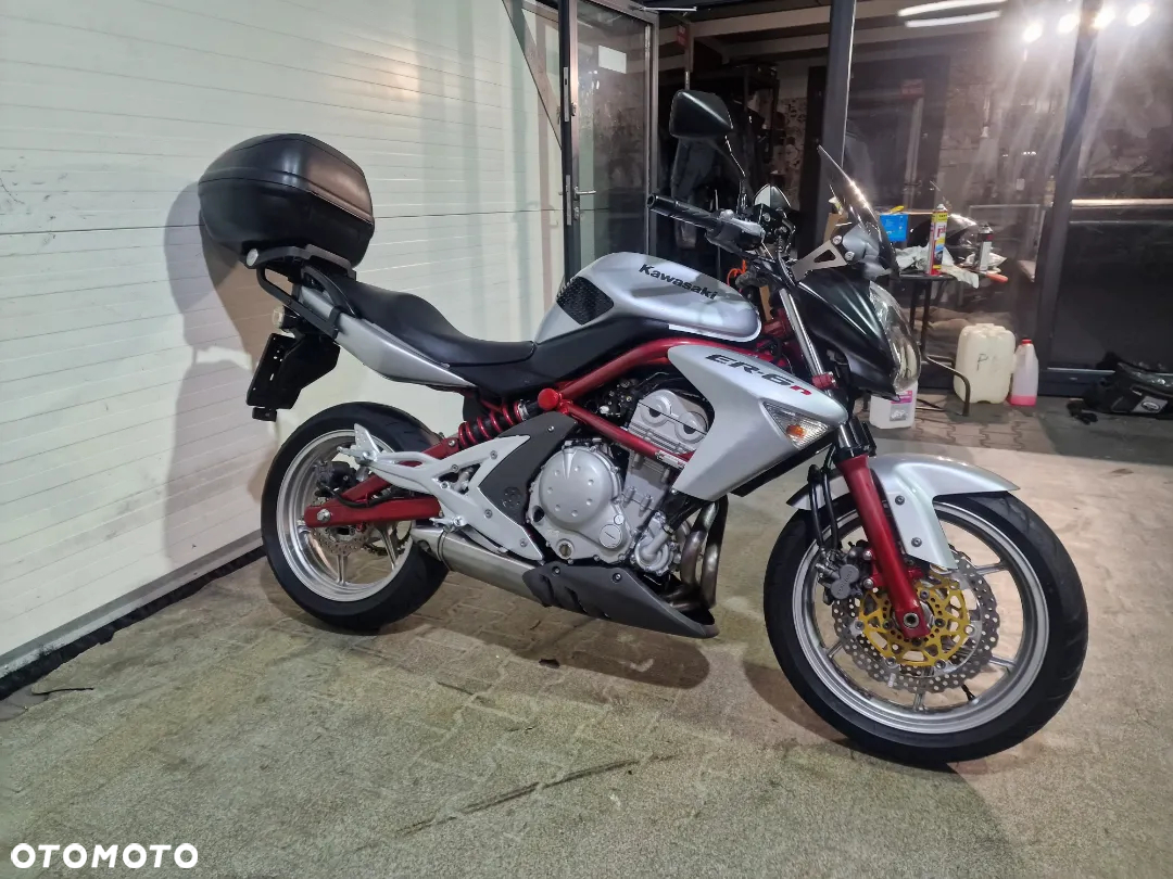 Kawasaki ER - 16