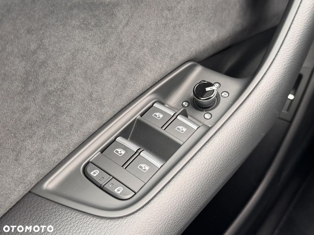 Audi Q8 TFSI e PHEV 360 kW Quattro Tiptronic - 13