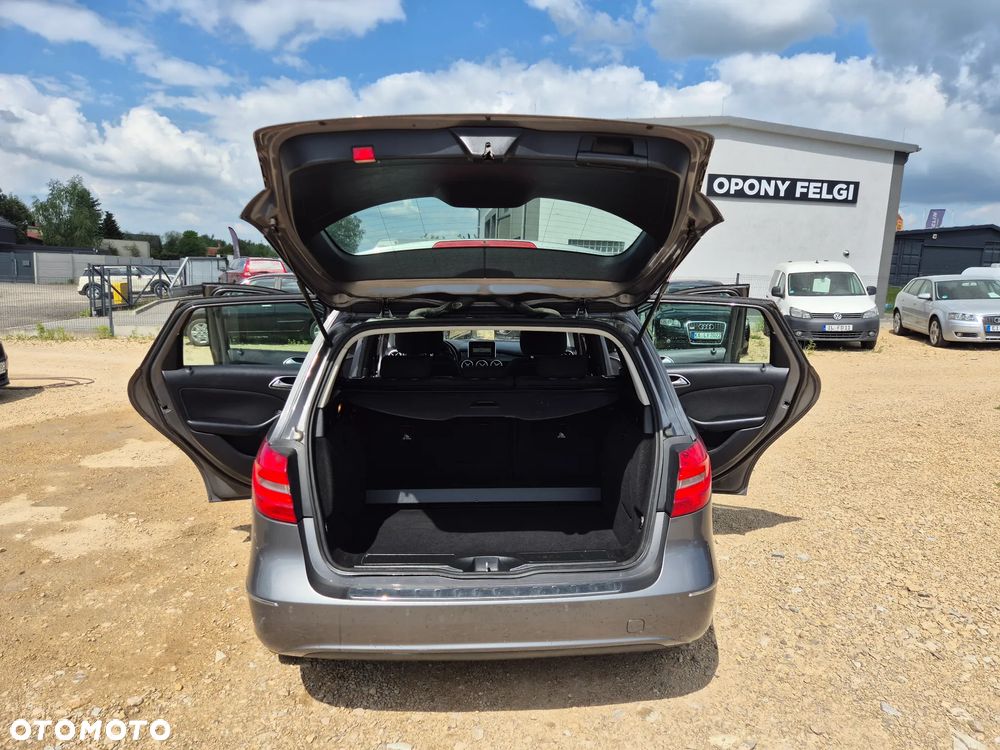 Mercedes-Benz Klasa B 180 CDI (BlueEFFICIENCY) - 10