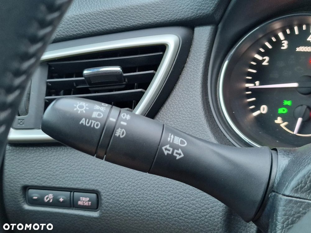 Nissan Qashqai 1.2 DIG-T N-Connecta - 30