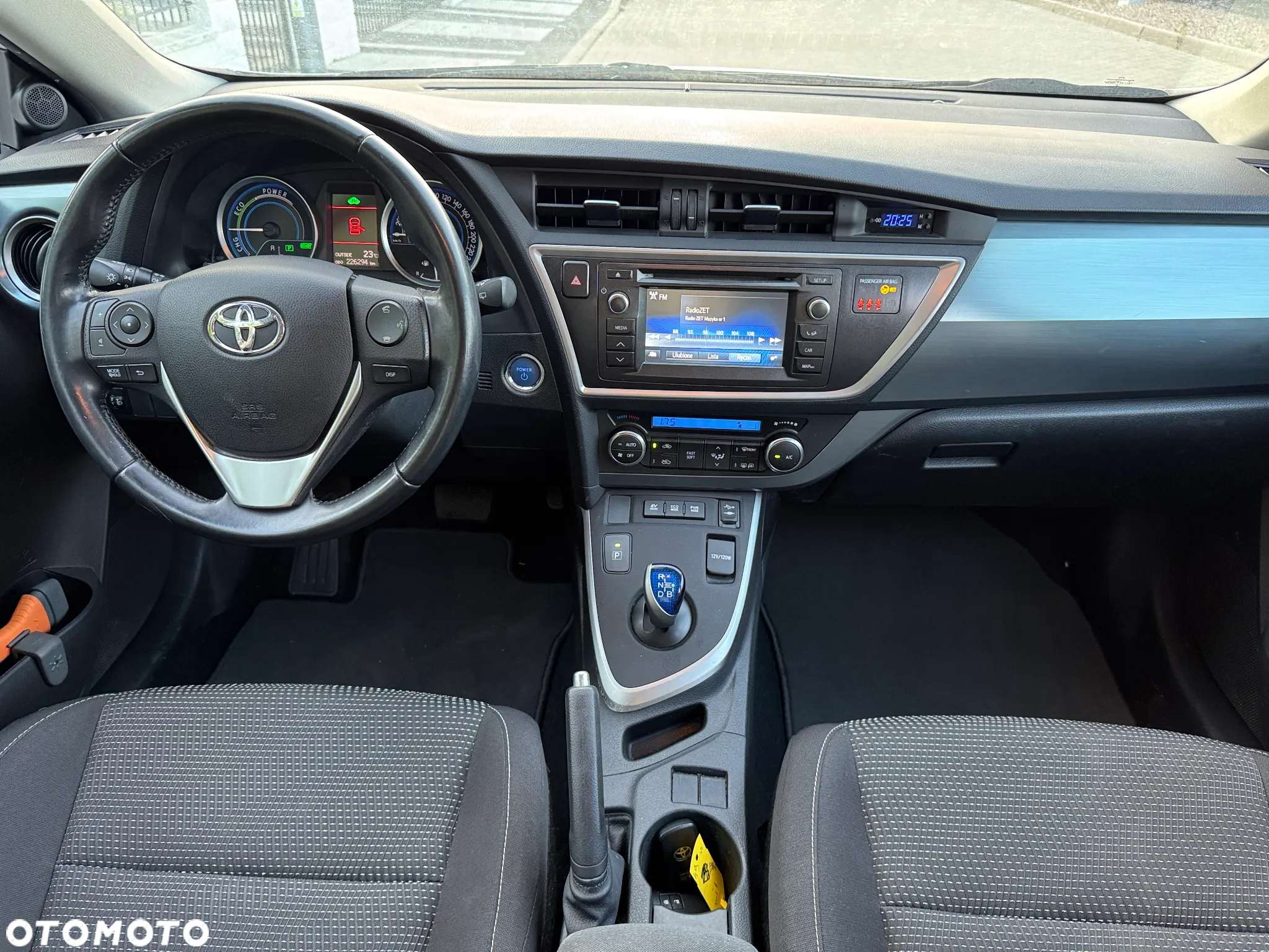 Toyota Auris 1.8 VVT-i Hybrid Automatik Comfort - 4