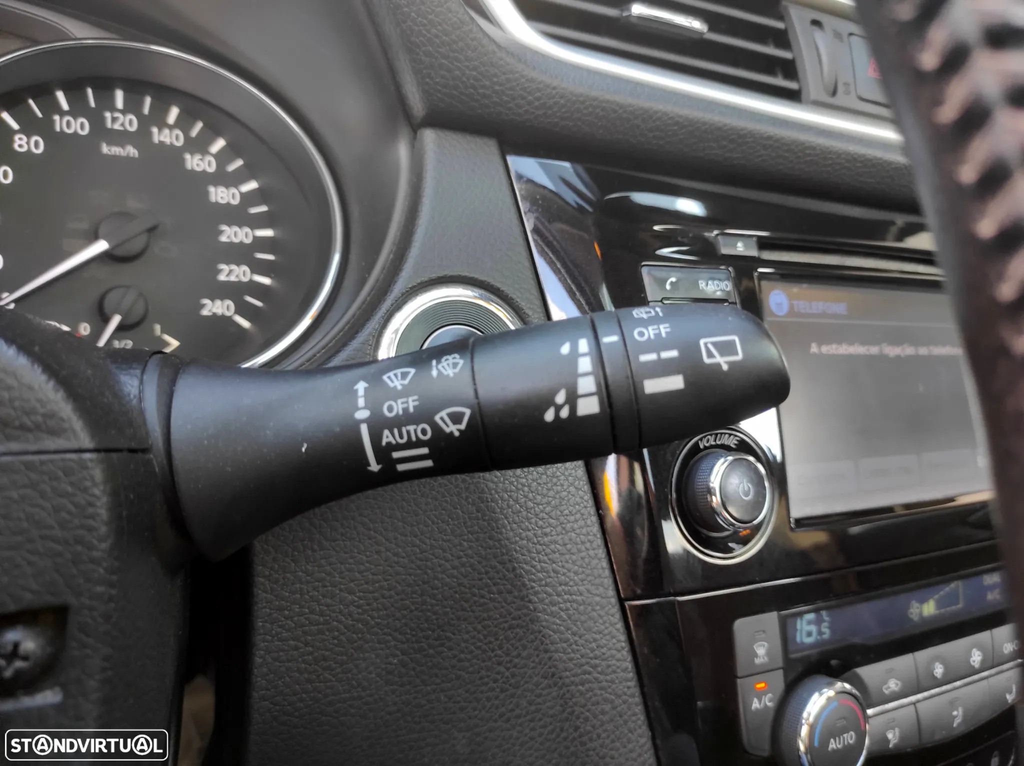 Nissan Qashqai 1.5 dCi N-Connecta 18 - 29