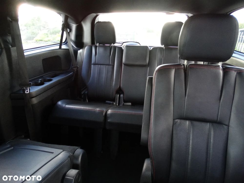Dodge Grand Caravan 3.6 R/T - 32