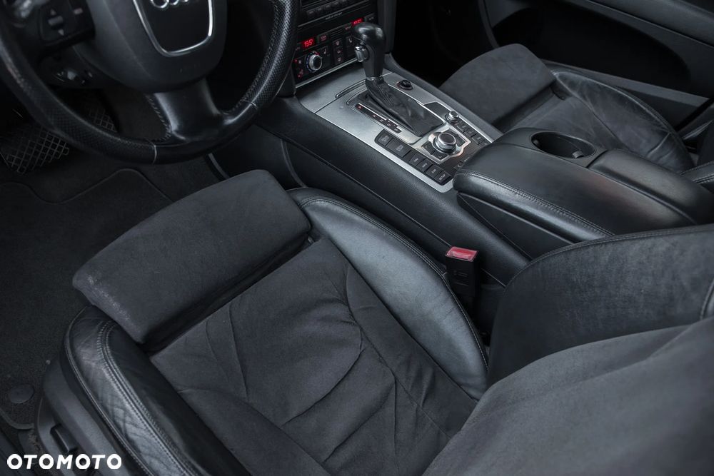 Audi Q7 4.2 FSI Quattro Tiptronic - 16