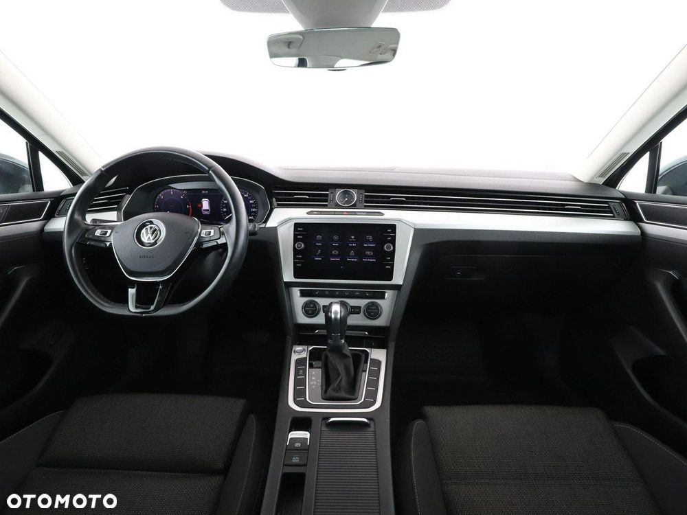 Volkswagen Passat - 15