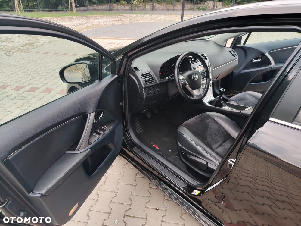 Toyota Avensis 1.8 Sol NAVI - 7