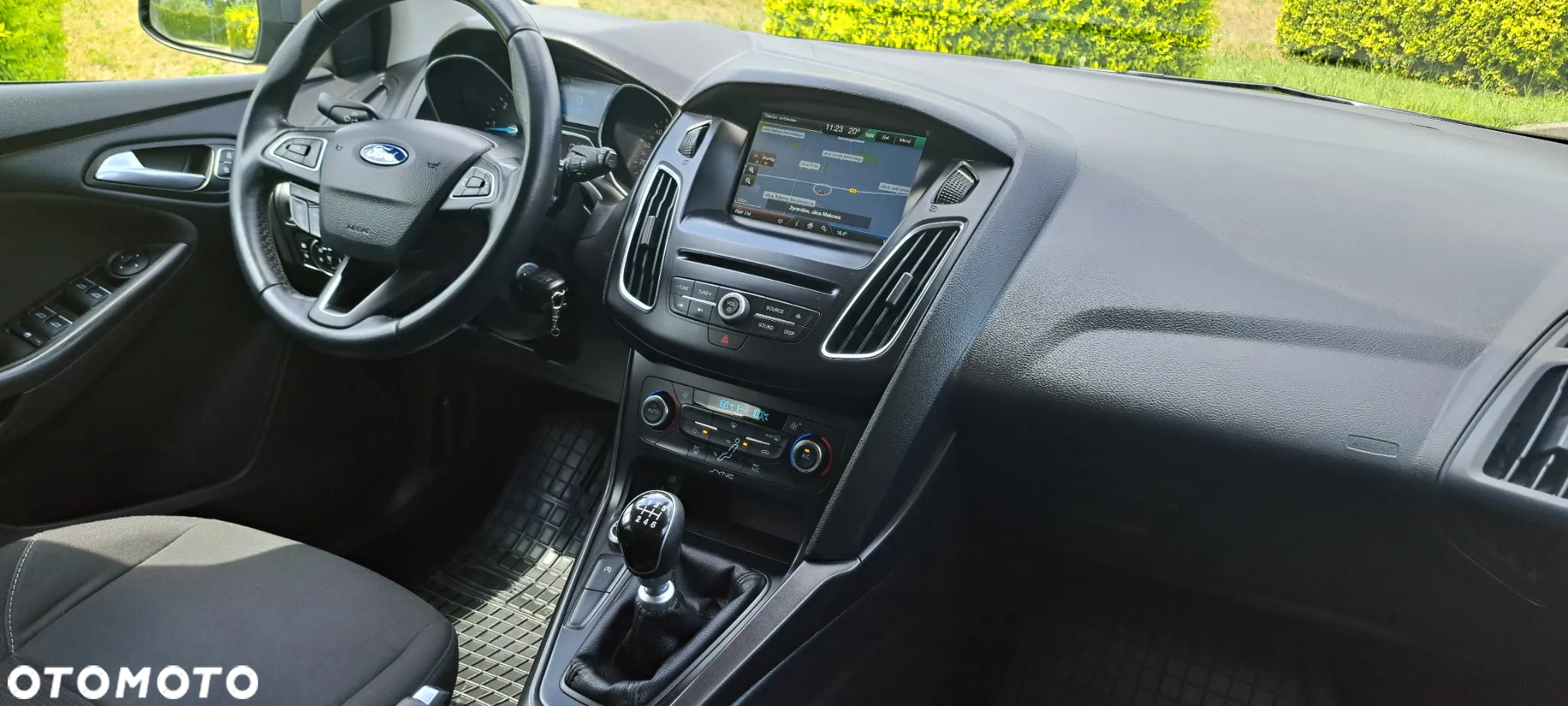 Ford Focus - 30