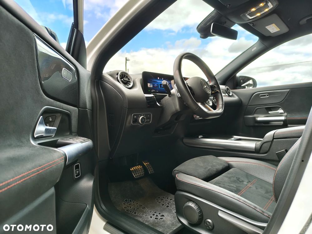 Mercedes-Benz GLA 200 d 8G-DCT Edition AMG Line - 20