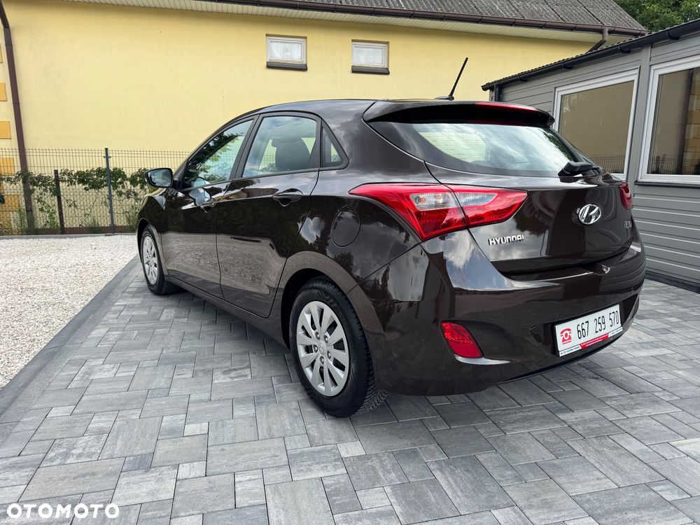 Hyundai i30 blue 1.4 Style - 17