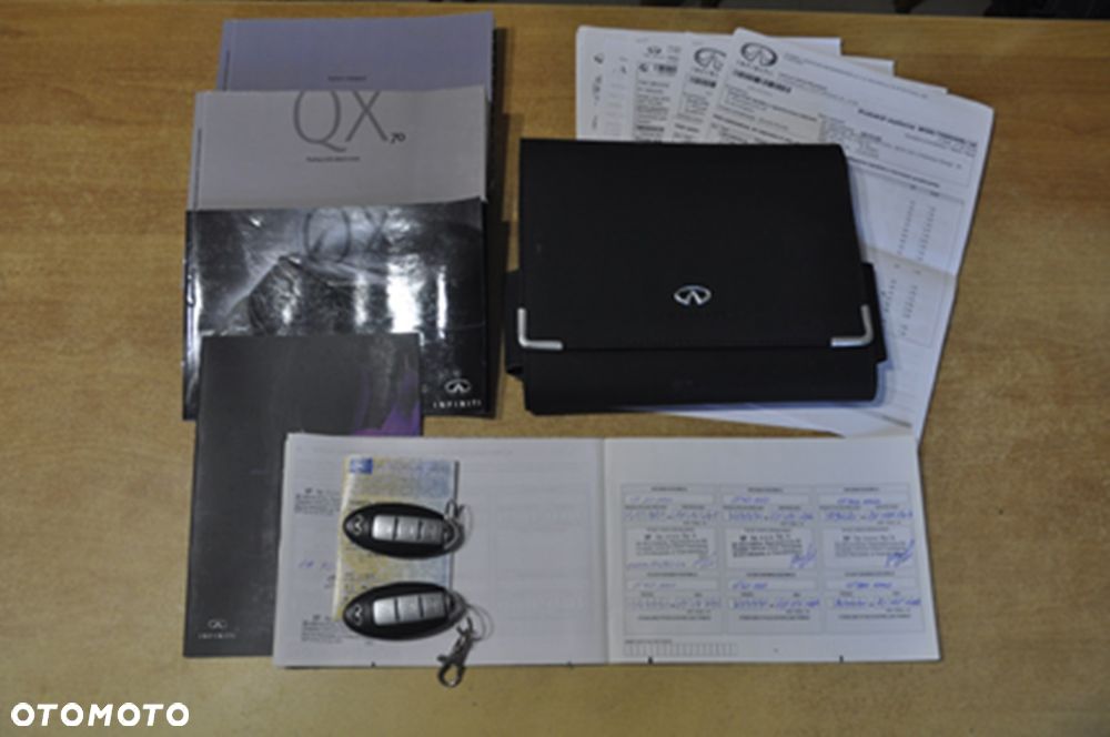Infiniti QX70 3.0d S - 29
