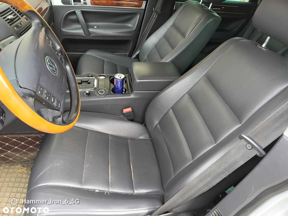 Volkswagen Touareg - 4