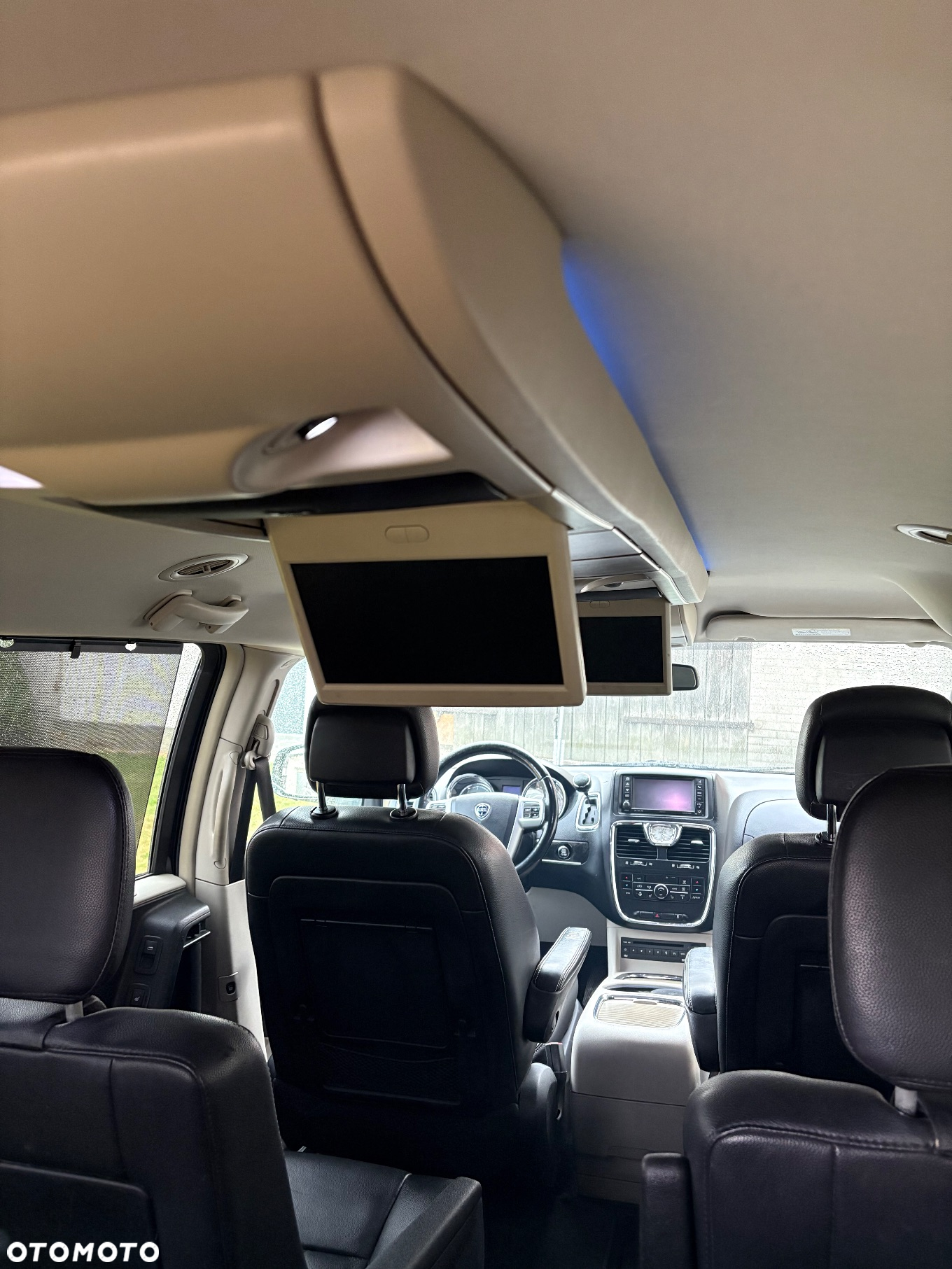 Lancia Voyager 2.8CRD Platinum - 12