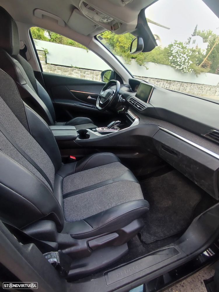 Peugeot 5008 1.5 BlueHDi Allure Pack EAT8 - 4