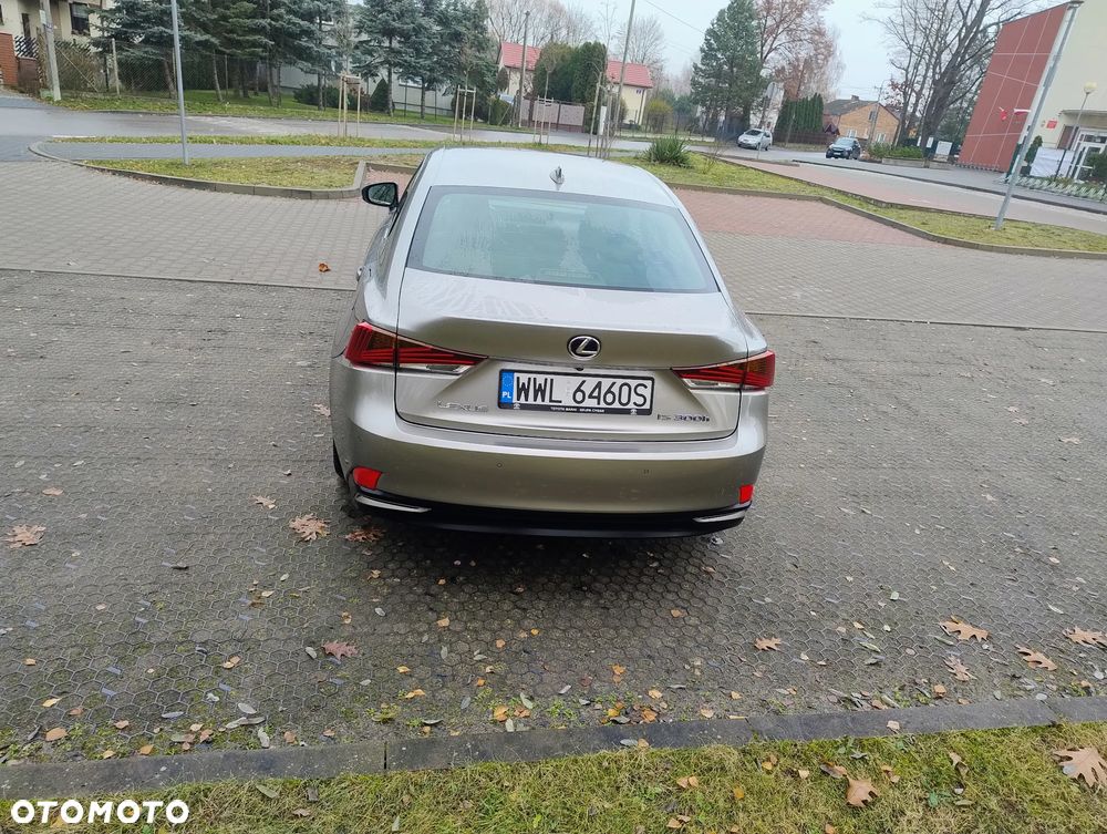 Lexus IS Luxury Line - 5