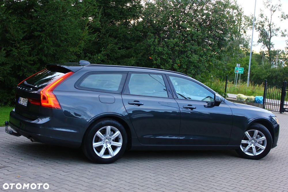 Volvo V90 D3 Momentum - 21