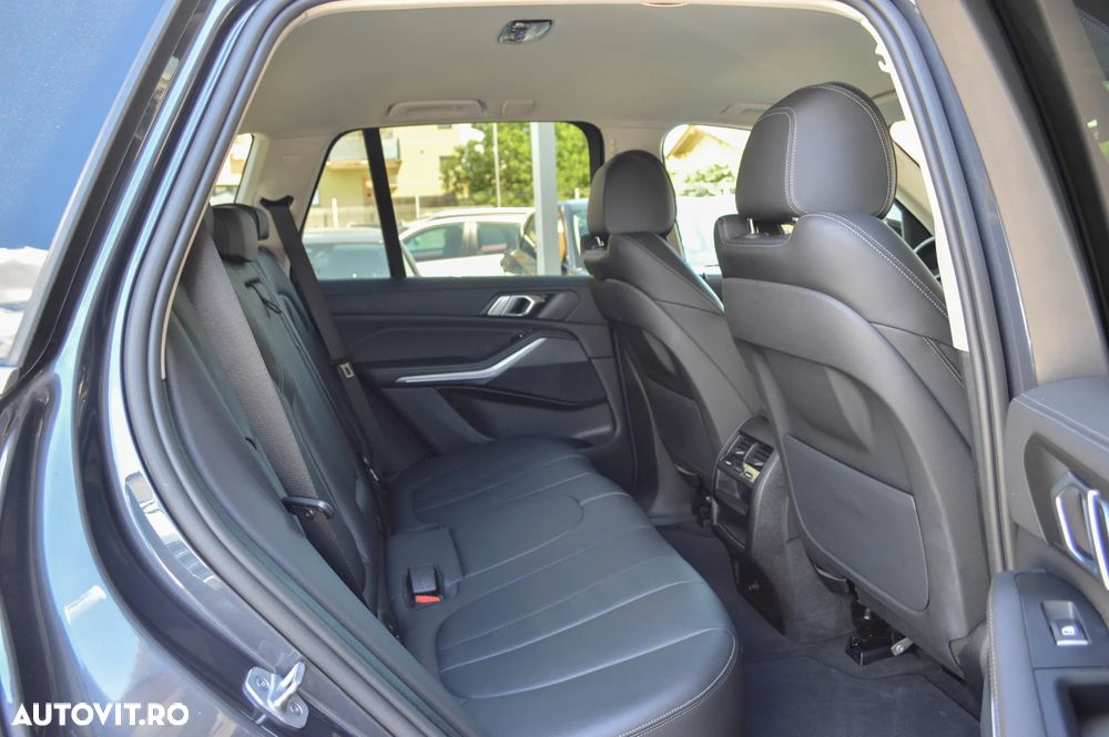 BMW X5 xDrive25d xLine - 33