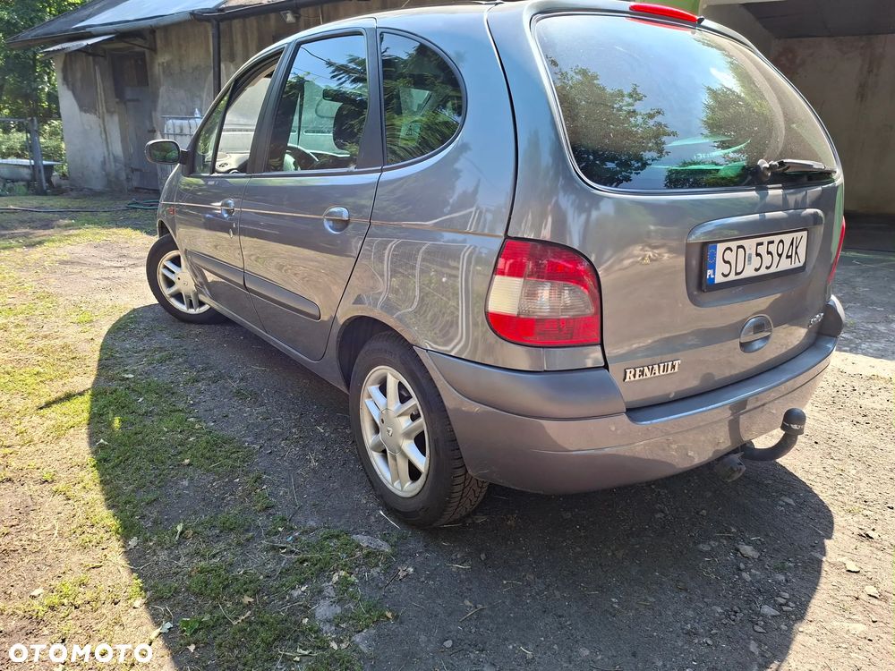 Renault Scenic - 1
