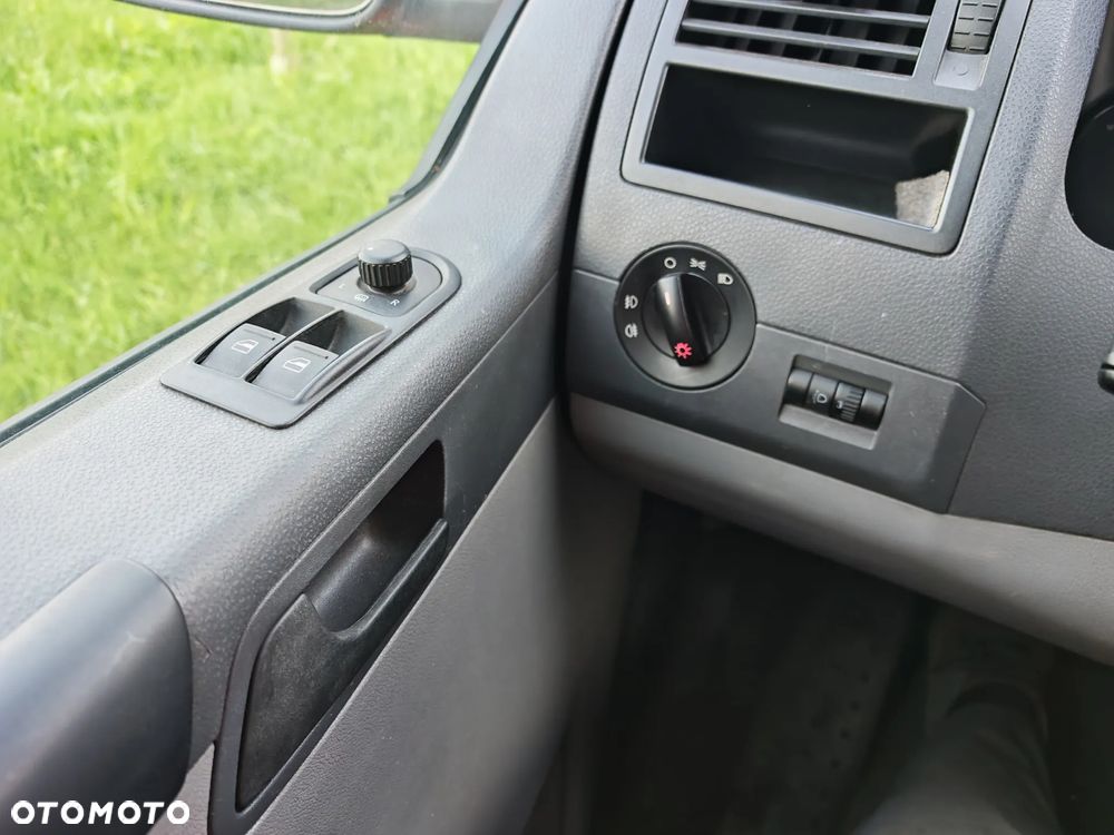 Volkswagen Transporter - 10