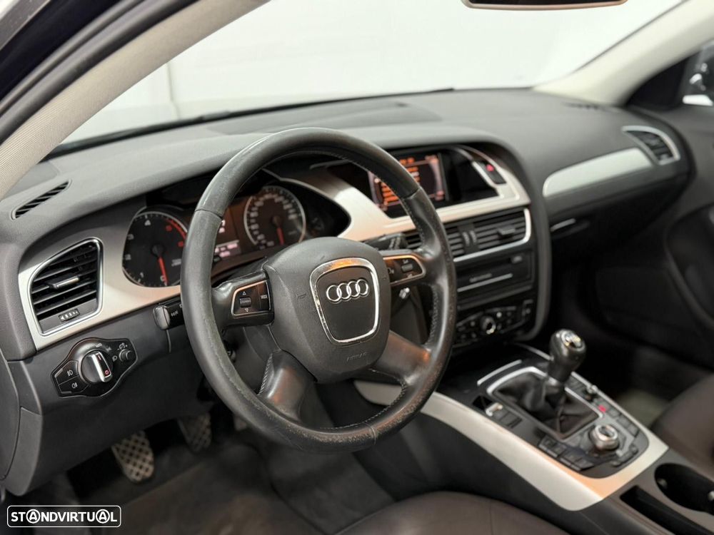Audi A4 Avant 2.0 TDI Advance - 7