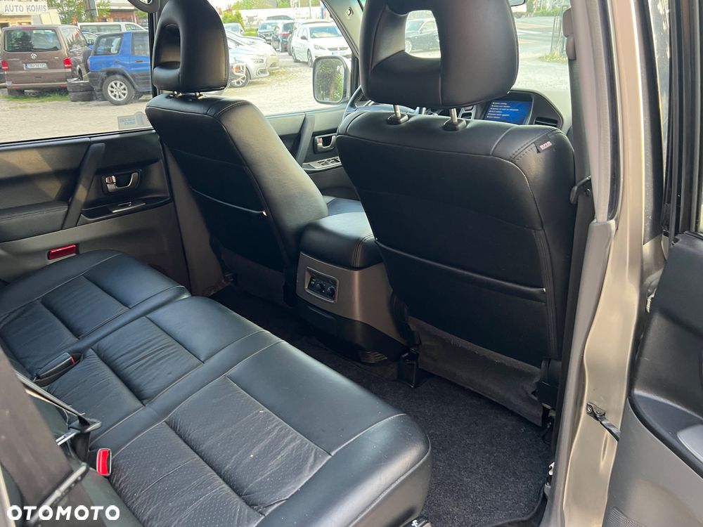 Mitsubishi Pajero 3.5 V6 GDI 7os (lea) - 11